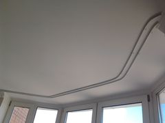 Карниз гибкий профиль Карниз на эркерных окнах
